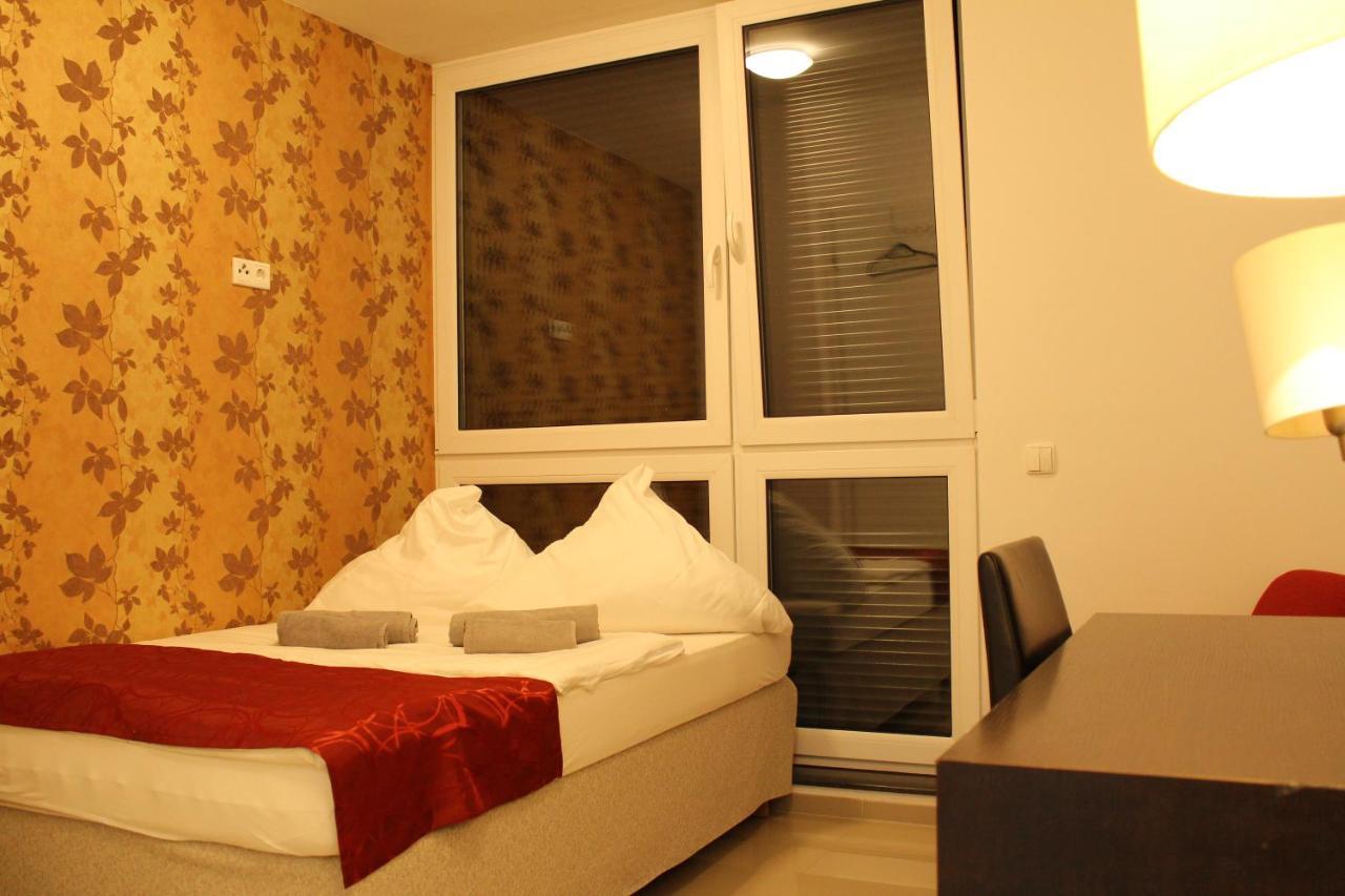 Hotel Lovely Studio West - Neues Momomotel Köln