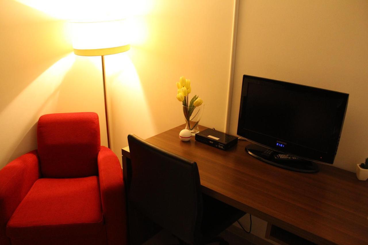 Lovely Studio West - Neues Momomotel * Köln