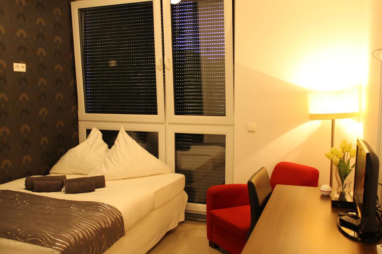 Hotel Lovely Studio West - Neues Momomotel Köln
